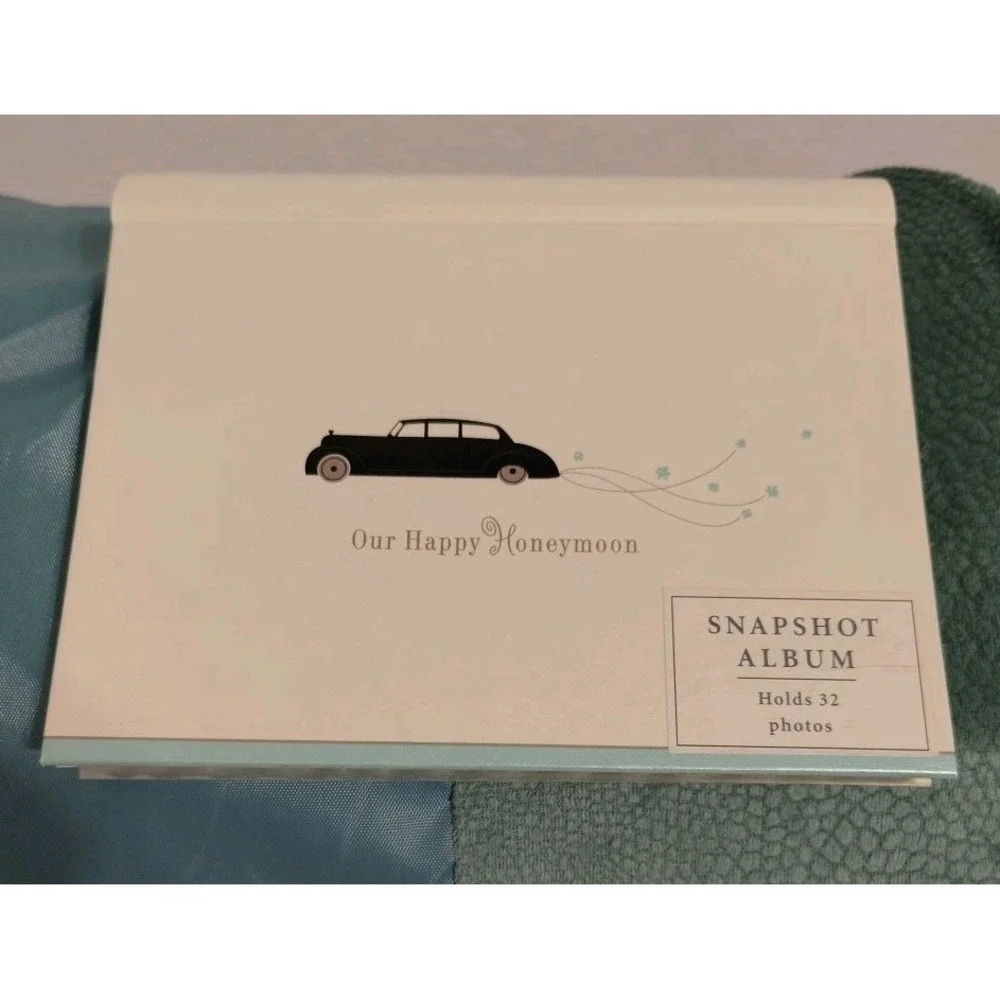 Hallmark Honeymoon Snapshot Photo Album; Holds 30 - 4